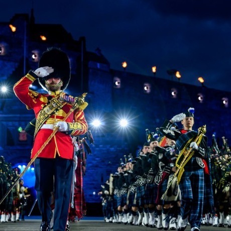 drum-major-and-massed-pipes-and-drums-on-edinburgh-castle-esplanade